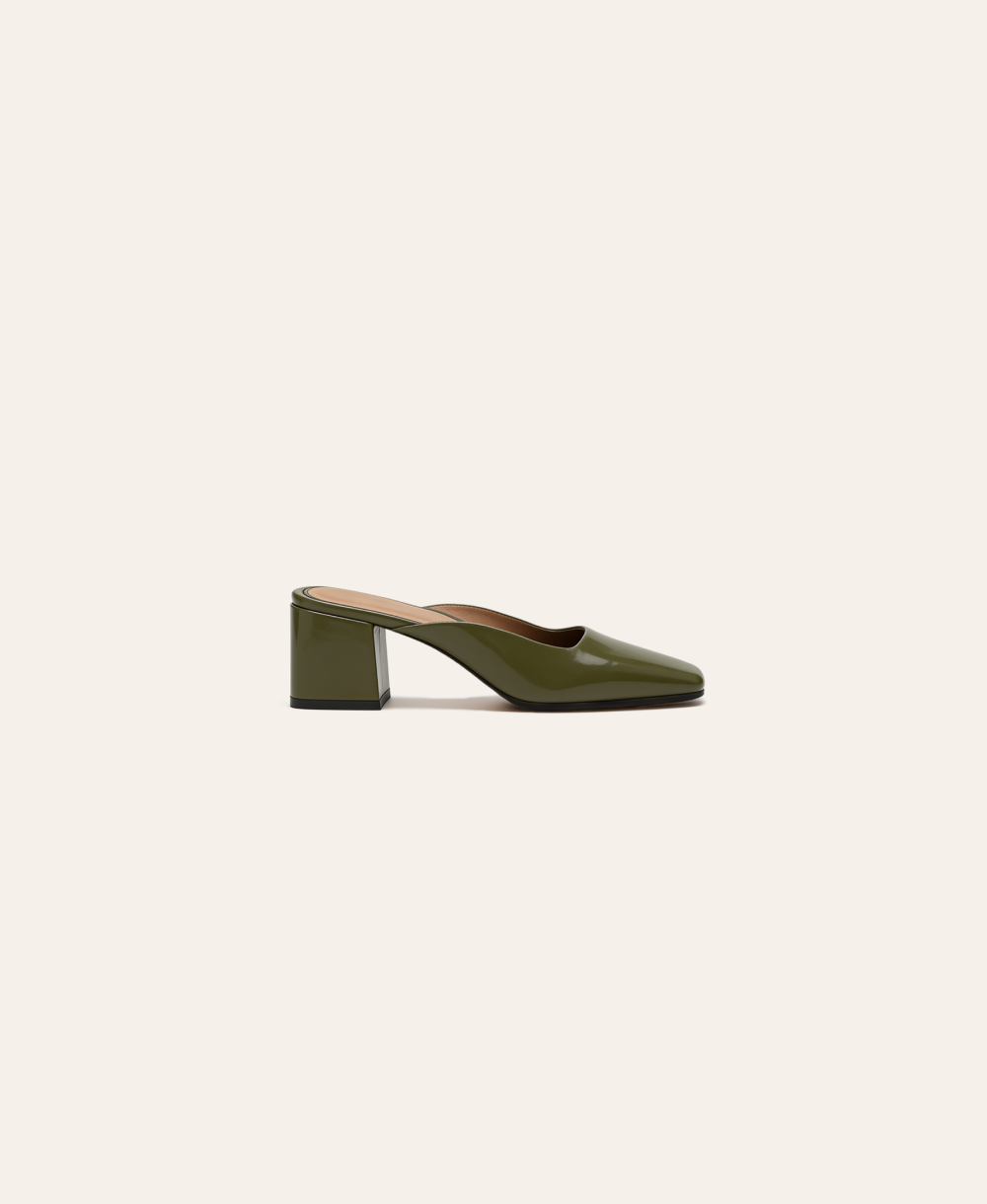 Harper Patent Mule